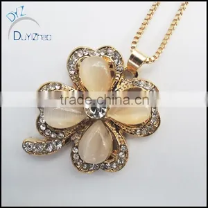 High Quality Flower Charm Pendant Necklace thumbnail-1