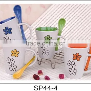 Customizable Ceramic Mug Fancy Coffee Cup With Silicone Lid Wholesale thumbnail-3