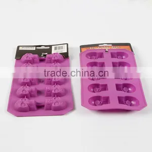 TPR Halloween Skull Design Ice Cube Tray thumbnail-5