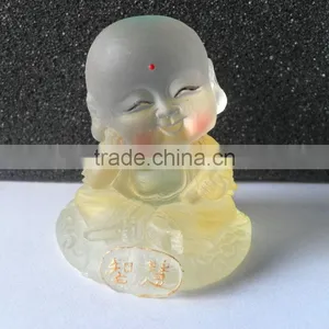 Clear Resin Figure thumbnail-6