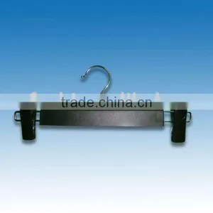 Plastic Clip Hanger thumbnail-1