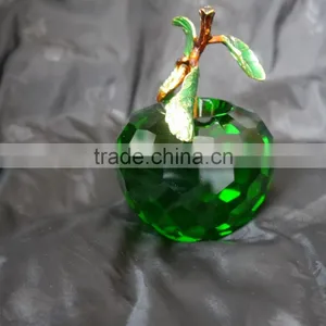 Beautiful Green Crystal Apple Model thumbnail-4