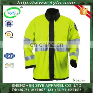 Factory Supply 190T Nylon Raincoat With PVC Coating thumbnail-1