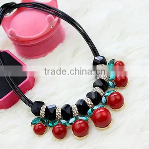 Wholesale Price Stocks Leather Chain Necklace Beautiful Resin Pendant Necklace thumbnail-2