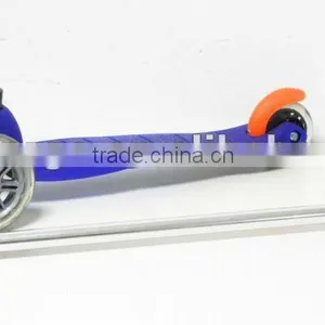 2012 New CE Micro Mini Scooter, Three Wheel Kids Scooter thumbnail-1