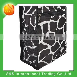 Fashionable and Light-weigh Foldable Tote Bag With Zipper thumbnail-3