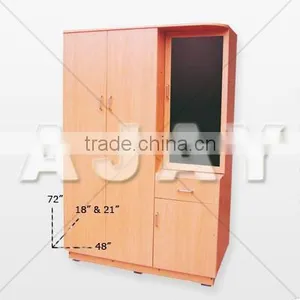 Three Door Wardrobe thumbnail-1