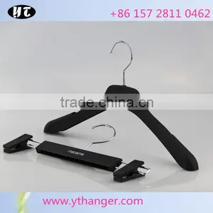 Grey Plastic Hanger With Rubber Coated and Pants Hanger With Plastic Clips thumbnail-4