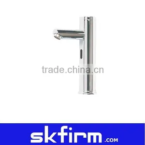 Hands Free Single Lever Faucet thumbnail-1