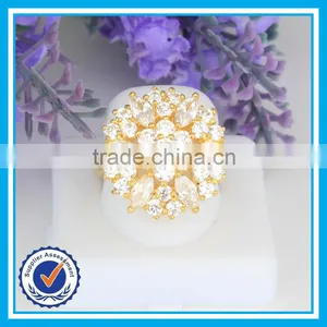 Factory Price Zinc Crystal Engagement Ring in 916 Gold thumbnail-3