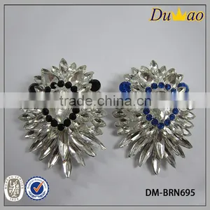 Large Glasses Fish Shape Alloy Brooch Pins thumbnail-1