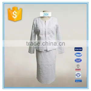 Fashion White Embroidered Design 3-Piece Skirt And Blouse Sets thumbnail-1