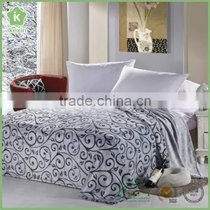 Promotion Gift Wholesale China Flannel Micro Fiber Blanket thumbnail-5