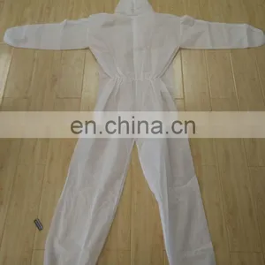 Disposable Cleanroom Coverall in Unisex thumbnail-2