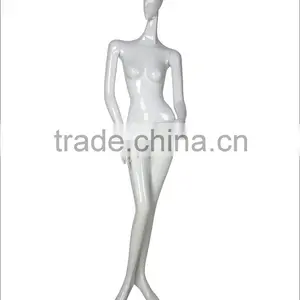 Special Size FRP Female Mannequin Set for Window Disply thumbnail-1