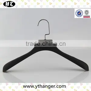 Black Popular Rubber Hanger With Anti-slip Rubber for Coats thumbnail-1