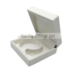 Compact Lcd Bracelet Display Case thumbnail-1