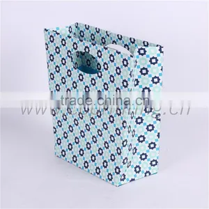 Low Cost Polka Dot Paper Gift Bag Free Sample Supplier thumbnail-3