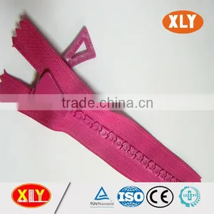 China XLY Zipper #10 Polyester Tape Low Price Diamond Zipper thumbnail-4