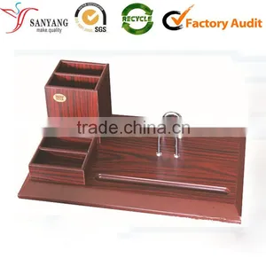 China Made Business Wood Desk Calendar Good Quality Painting Calendar thumbnail-1