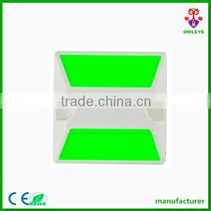 Reflective Plastic Road Stud for Roadway Safety thumbnail-4