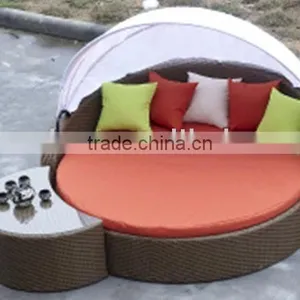 Rattan Bed thumbnail-1