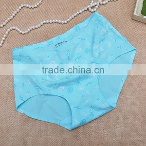 Fashion Strip 2016 Sexy Bra and Girls Photos Slim Panties thumbnail-4