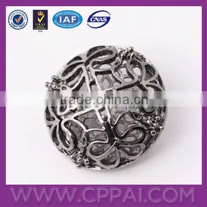 Vogue Hollowed-out Metal Sewing Button thumbnail-1