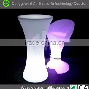 Event & Party Supplies Folding White Plastic Chairs thumbnail-1