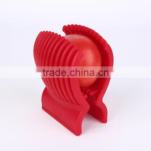 Cut the Tomato Slices of Tomato Salad for Artifact Tomato Fruit Vegetable Slicer Creative Kitchen Slicer thumbnail-3