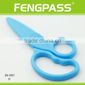 S5-1031 5 Inch Plastic Handle Plastic Scissors thumbnail-1