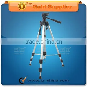 Camera Lightweight Tripod thumbnail-1