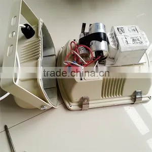 IP65 70W Ceramic Metal Halide Energy Saving Outdoor Used Flood Light thumbnail-5