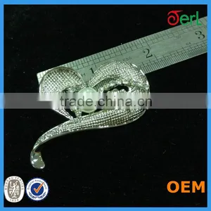 Fashion Design Heart Shape Rhinestone Brooch Pin With Pearls,Brooches and Pins for Wedding Bouquet thumbnail-4