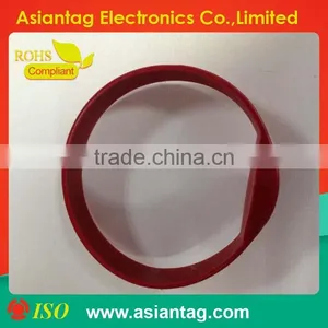 HF 125khz/13.56MHZ Silicone Rfid Wristband Price thumbnail-1