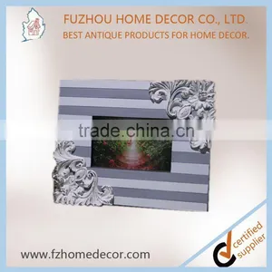 2017 Fashion Antique Wood Stripe Photo Frame With Resin Decoration for Home or Gift thumbnail-1