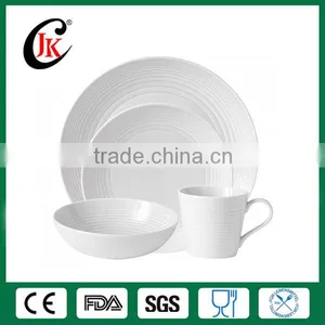 Wholesale 4pcs Custom Western Porcelain Dinnerware Set,Cheap Dinner Set thumbnail-2
