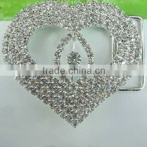 Factory Direct Wholesales Fashion Love-shaped Decorative Crystal Rhinestone Buckle for Coat Belt in Bulk thumbnail-1