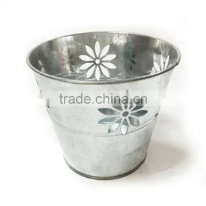Mini Candy Pail thumbnail-6