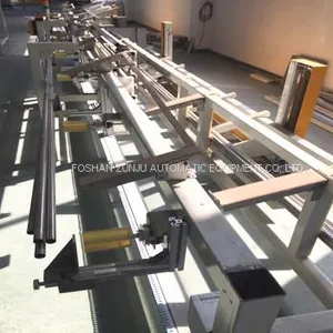 Automatic Feeding Machinery for Stainless Round Pipes Packing Machine thumbnail-1