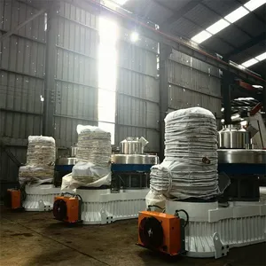 Wood Chips and Sawdust Pellet Machine, New Stainless Steel Feeding Hood Equipment With a Production Capacity of 2 Tons per Hour thumbnail-1