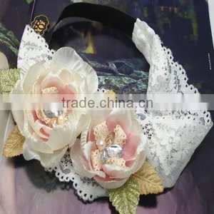 Flower Necklace thumbnail-1