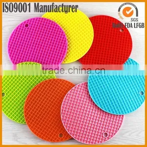 Heat Resistant Hot Dishes Pots Pans Plates Mate Trivet Silicone Mat thumbnail-2