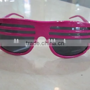 Party Glasses thumbnail-1