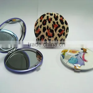Fashion Sexy Round Metal Stand Table Mirror for Round Portable Makeup Mirror thumbnail-1