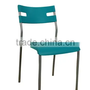 Plastic Folding Chair thumbnail-1