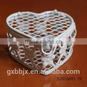 Metal Gift Boxes With Heart Shaped thumbnail-1