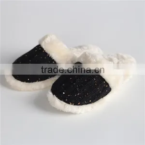 Woman Knitted Indoor Slipper With Sequins thumbnail-6