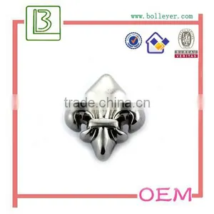 Metal Alloy Rivets With Logo Designs for Handbag thumbnail-1