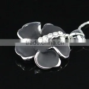 Austrian Crystal Jewelry 18k Flower Necklace thumbnail-3
